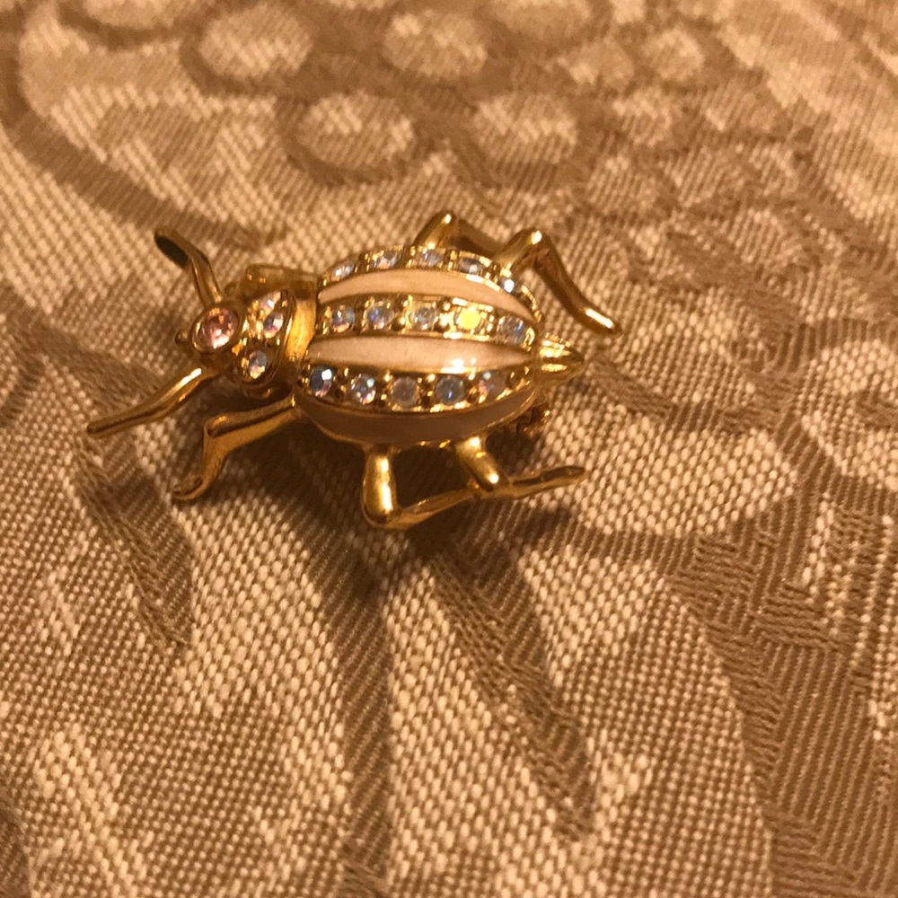 Joan Rivers Pin - Picture 3 of 5